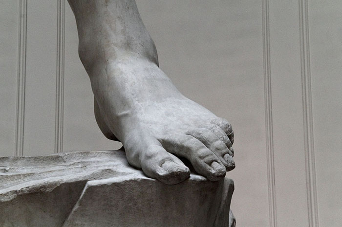 Ближе, чем в музее: как выглядит статуя обнаженного Давида на расстоянии вытянутой руки