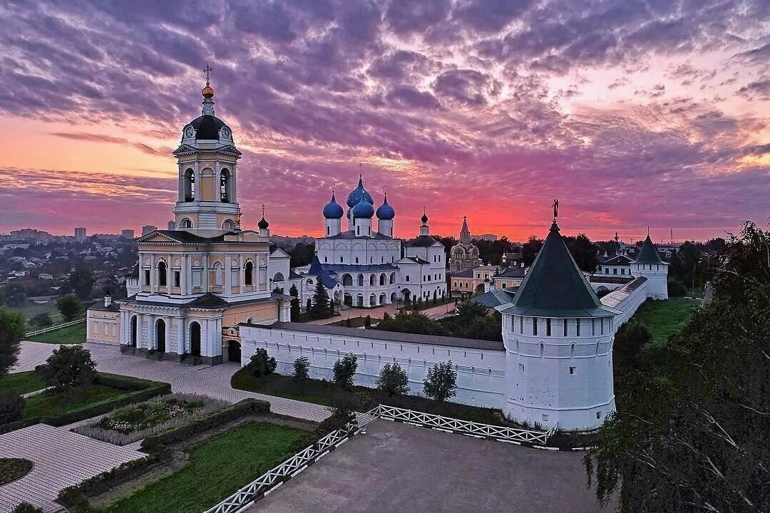 Высоцкий монастырь в Серпухове
