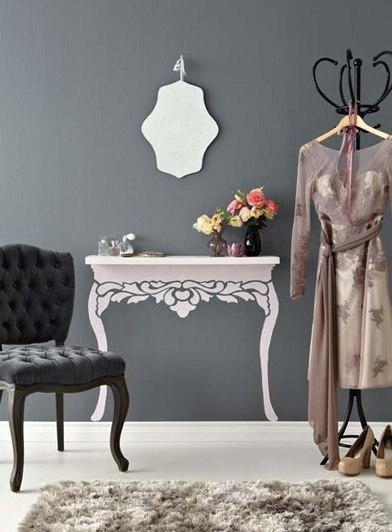 Декор: делаем из простой полки столик во французском стиле Декор: делаем из простой полки столик во французском стиле