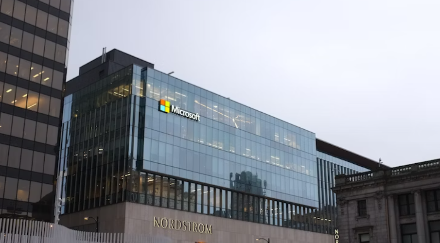 Президент Microsoft Брэд Смит продал акции компании почти на $17 млн Президент Microsoft Брэд Смит продал акции компании почти на $17 млн
