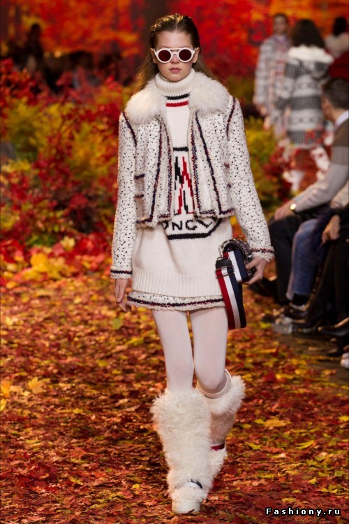Moncler Gamme Rouge осень-зима 2017-2018 -- очень уютно, комфортно и даже шикарно Moncler Gamme Rouge осень-зима 2017-2018 -- очень уютно, комфортно и даже шикарно