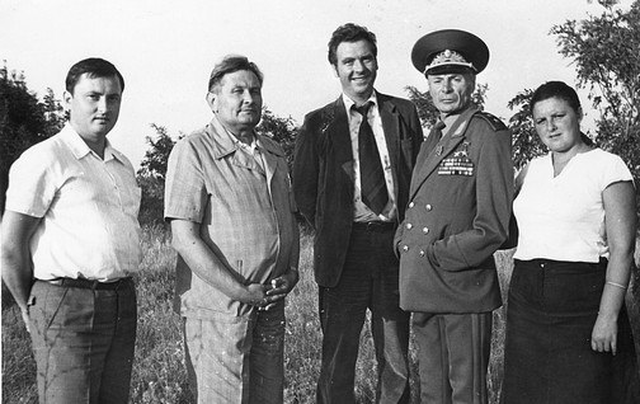 Петров Василий Степанович – офицер, который воевал без рук Петров Василий Степанович – офицер, который воевал без рук