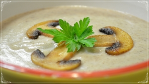 Фото к рецепту: Крем-суп из шампиньонов и картофеля (в мультиварке) Фото к рецепту: Крем-суп из шампиньонов и картофеля (в мультиварке)