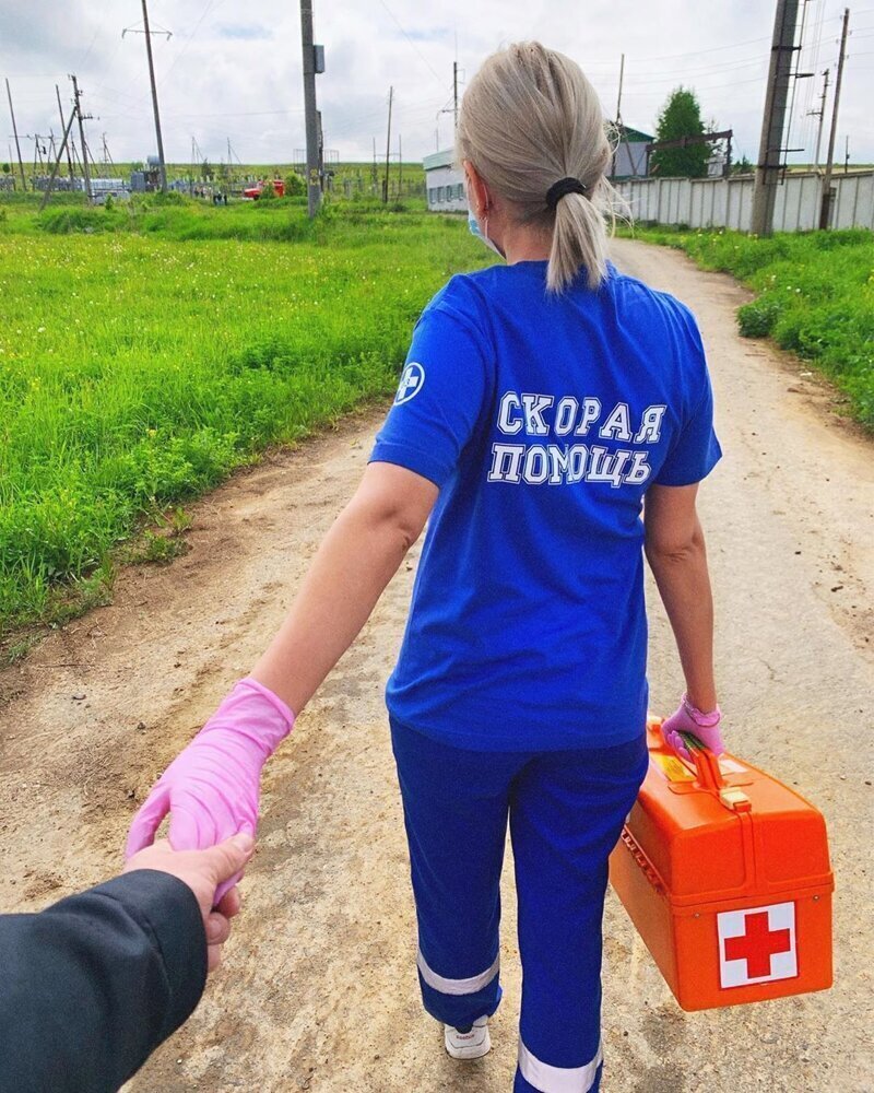 Красивые и хрупкие девушки, которые спасают жизни Covid-19 недолго осталось: с ним борются эти красотки
(19 фото)