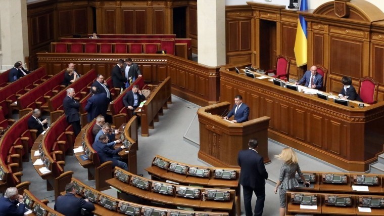 Пользователи соцсетей высмеяли депутатов Рады за незнание украинского языка