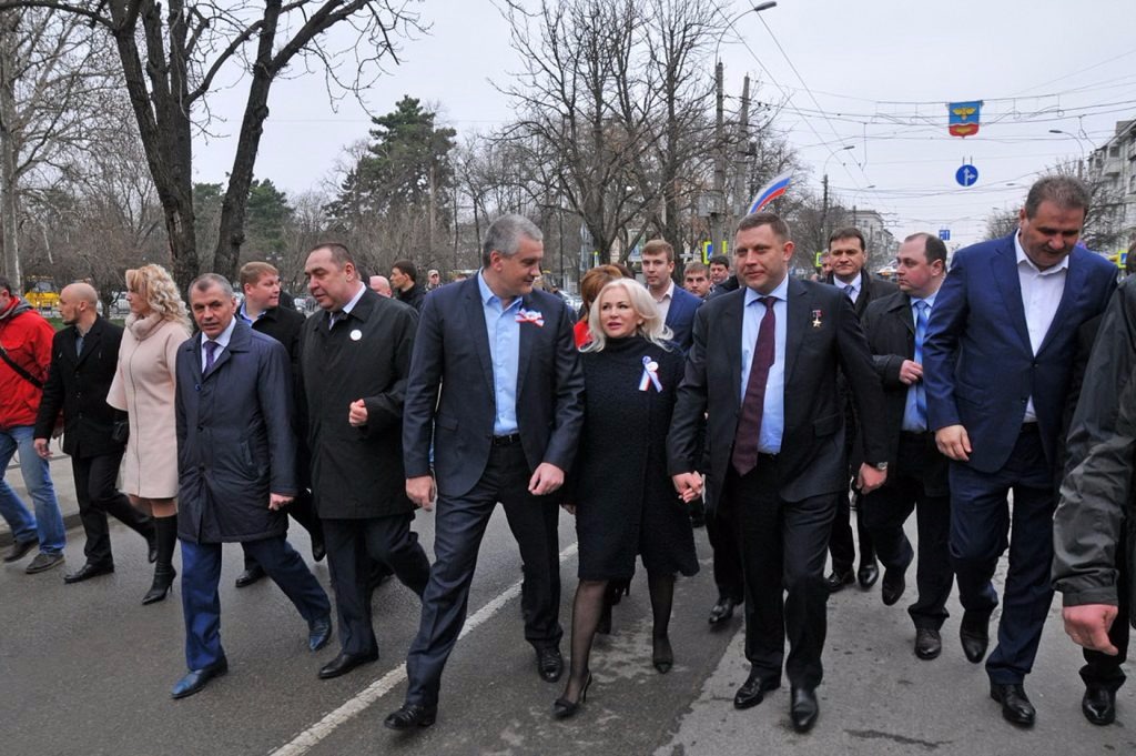 Захарченко заявил, что Донбасс скоро будет русским и анонсировал сухопутный коридор в Крым Захарченко заявил, что Донбасс скоро будет русским и анонсировал сухопутный коридор в Крым