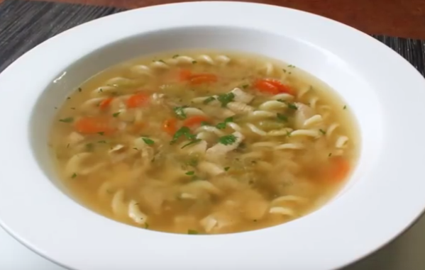 Куриный суп с макаронами Куриный суп с макаронами