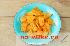 Теплый салат из тыквы с орехами Теплый салат из тыквы с орехами