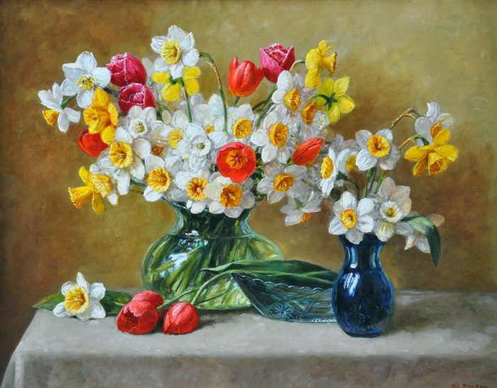 Нарциссы и тюльпаны. Автор: Юрий Кудрин.