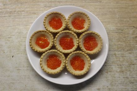 Тарталетки с икрой и творожно-крабовым сыром. Этап: 5