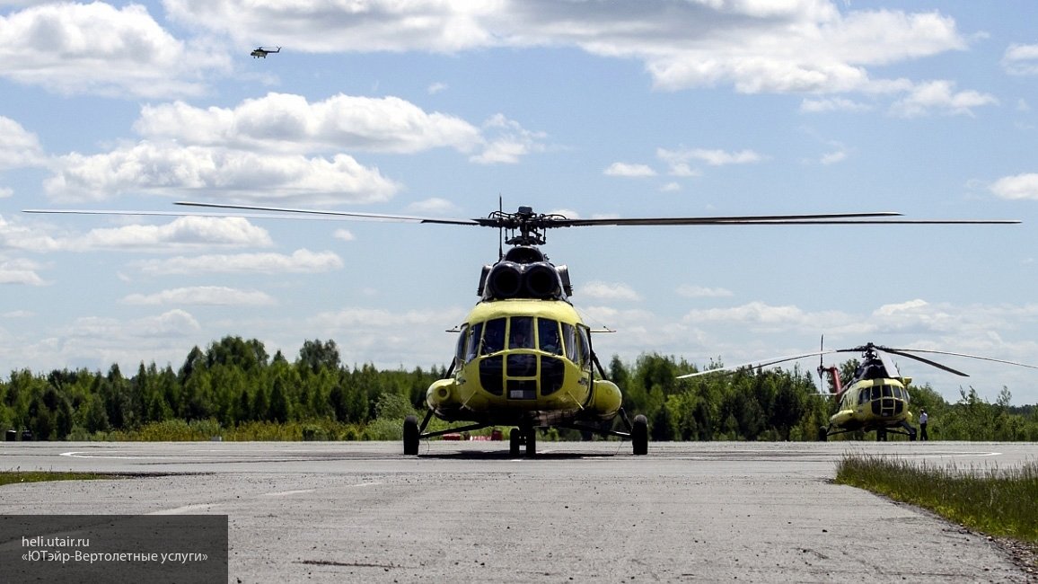 Вертолет с 25 вахтовиками совершил жесткую посадку в Томской области
