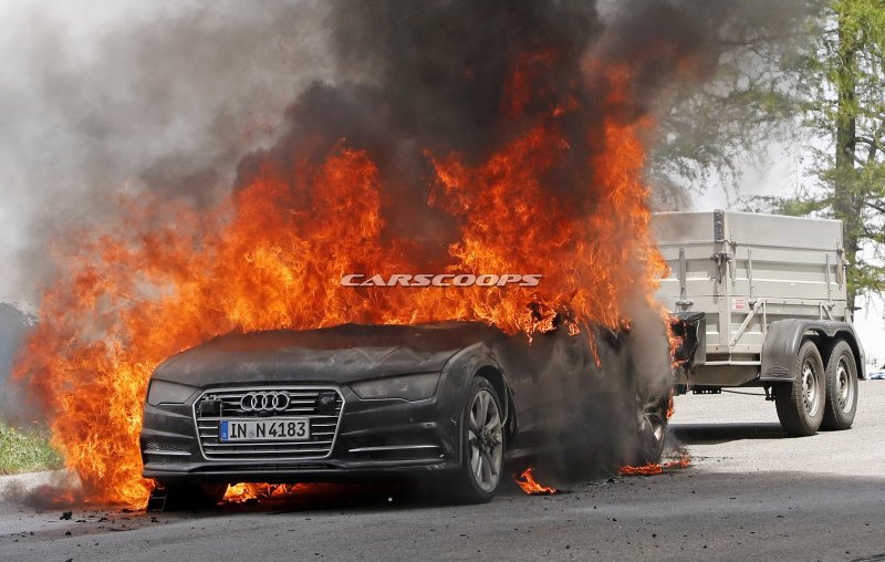 Прототип Audi A7 сгорел во время испытаний в Альпах Прототип Audi A7 сгорел во время испытаний в Альпах audi, возгорание, испытание, пожар, прототип