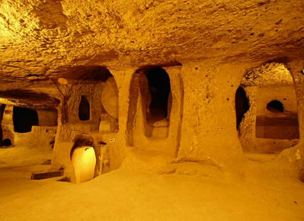 Ремонтируя дом, хозяин обнаружил, что за стеной в подвале раньше жили 20,000 человек!