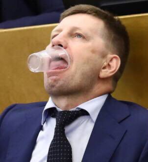Протестующие, определитесь!