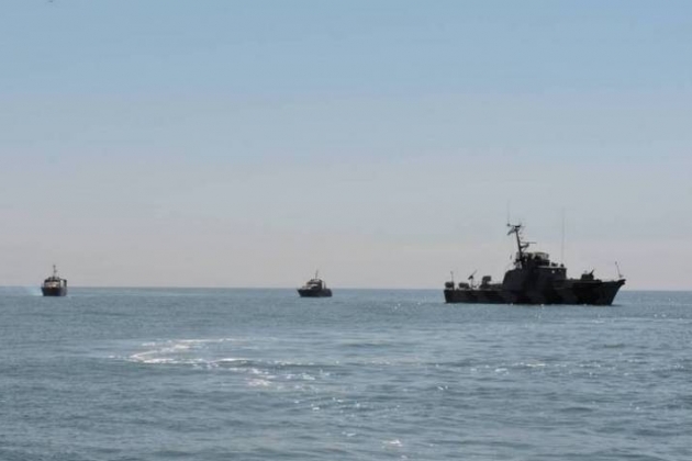 Американский военный корабль, вошедший в Чёрное море, бегством скрылся от ВМФ России. Американский военный корабль, вошедший в Чёрное море, бегством скрылся от ВМФ России.