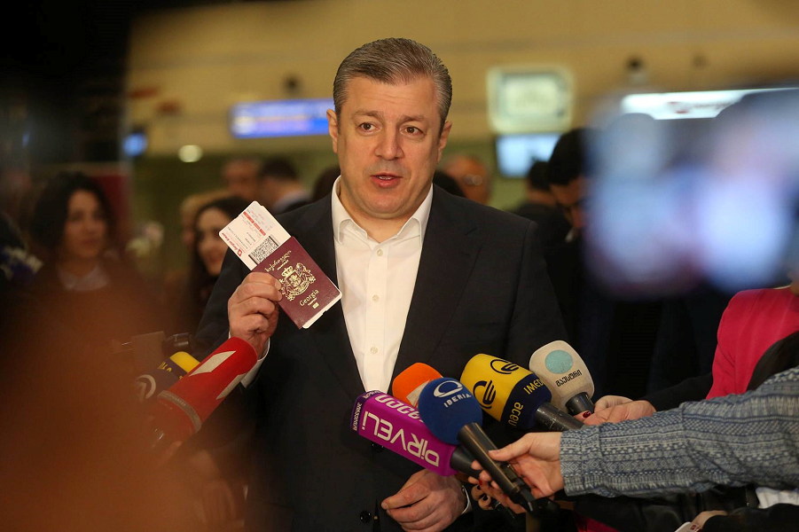 Премьер Грузии Квирикашвили полетел в ЕС без визы.png