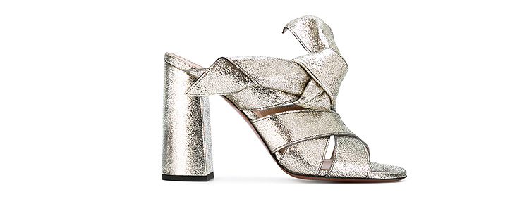 Chloé, 39 000 рублей на Farfetch Chloé, 39 000 рублей на Farfetch