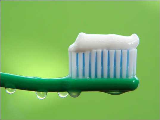 toothpaste toothpaste