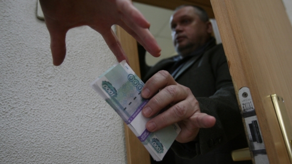 Победить взяточничество помогут платные доносчики 