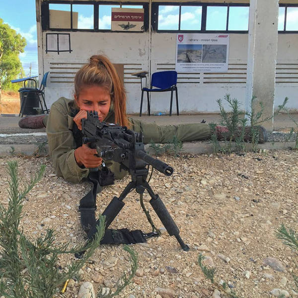 Israeli Army Is The Most Beautiful Army In The World (43 pics) Israeli Army Is The Most Beautiful Army In The World (43 pics)