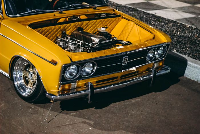 Уникальный автомобиль Lada 1500 с пневматической подвеской (12 фото) Уникальный автомобиль Lada 1500 с пневматической подвеской (12 фото)