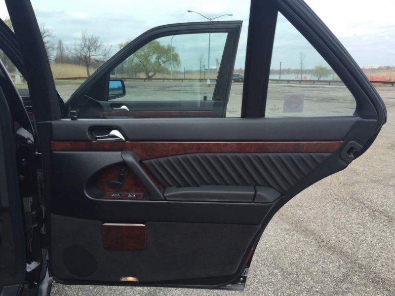 Два новых Мерседеса S-Класса W140, прямиком из 90-х Два новых Мерседеса S-Класса W140, прямиком из 90-х