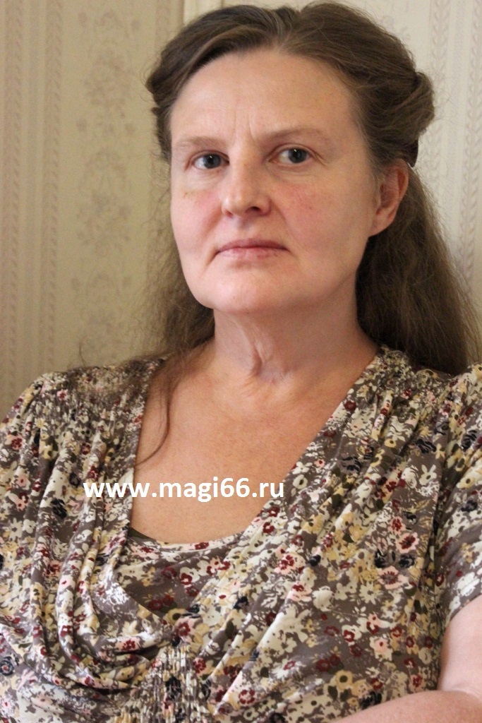 Русская ведунья, предсказательница, зороастрический маг, экзорцист, медиум, целительница. Русская ведунья, предсказательница, зороастрический маг, экзорцист, медиум, целительница.