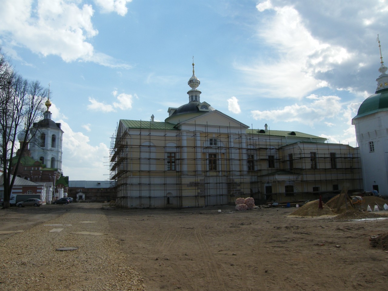Свято-Никольский Мефодиев Пешношский монастырь. Свято-Никольский Мефодиев Пешношский монастырь. 2014 год.