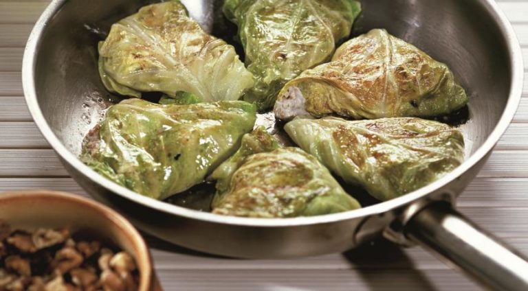 Капустные конвертики с гречкой (постное блюдо)