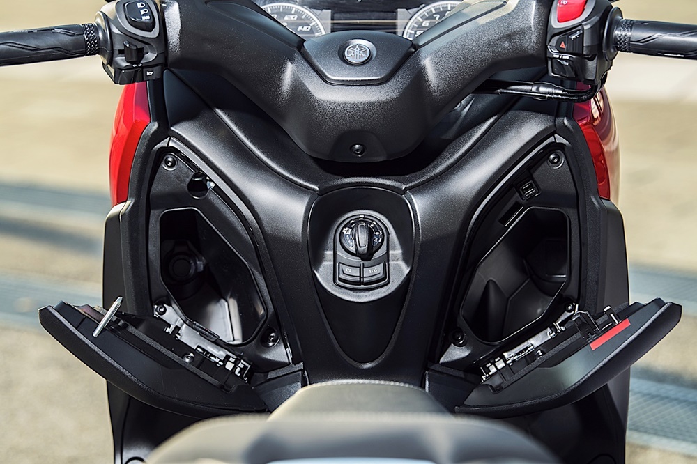 Скутер Yamaha X-MAX 125 2018