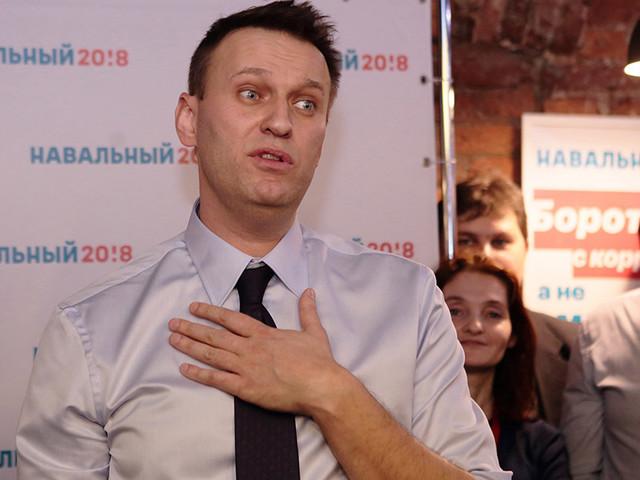 Навальный пообещал распустить "нелегитимную" Госдуму в случае избрания президентом Навальный пообещал распустить "нелегитимную" Госдуму в случае избрания президентом