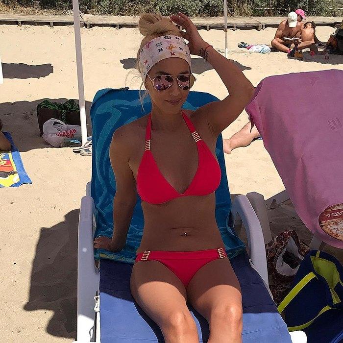 Как девочка: 46-летняя Лера Кудрявцева показала идеальную фигуру в бикини Как девочка: 46-летняя Лера Кудрявцева показала идеальную фигуру в бикини