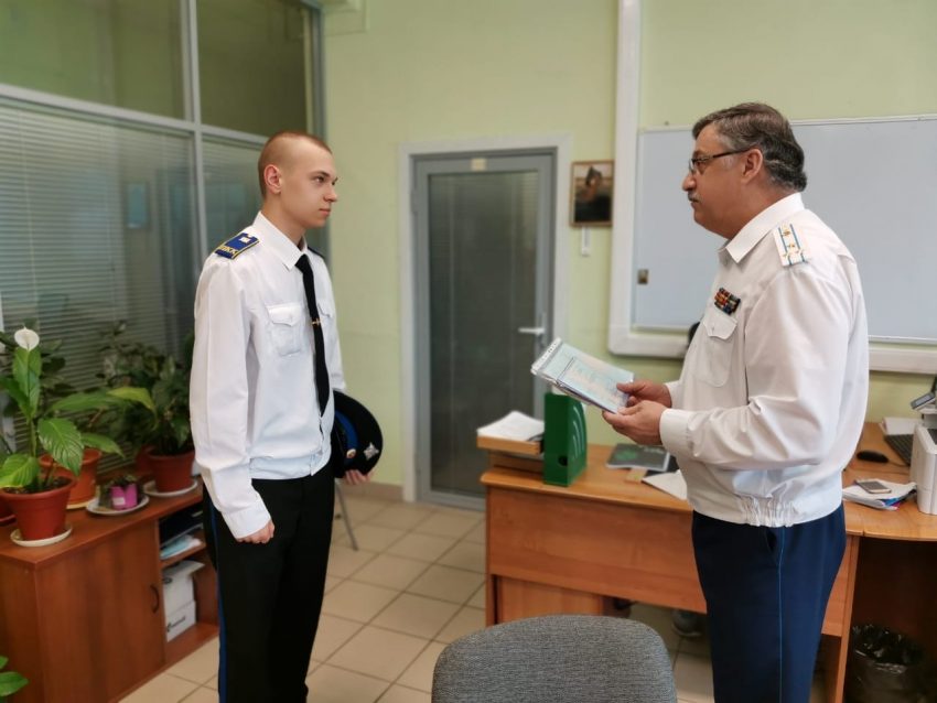 Выпускник Петровской кадетской школы на Зеленоградской награжден нагрудным знаком