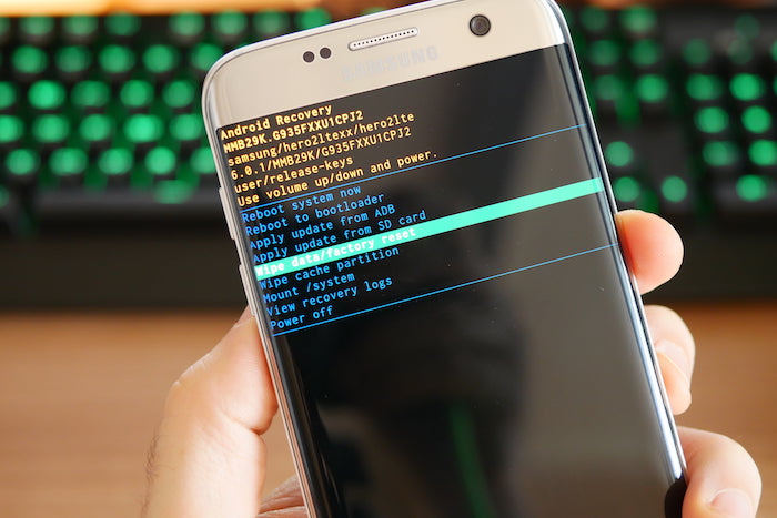 3925073_secretnyecodyandroidnovate4_1_ (700x467, 64Kb)