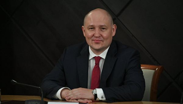 Михаил Развожаев поздравил коллектив соцработников и оценил последние приобретения для особых детей