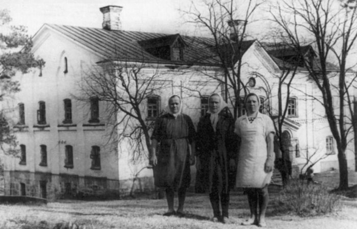 Персонал филиала дома инвалидов. Никольский скит./ Фото: valamo.ru Персонал филиала дома инвалидов. Никольский скит./ Фото: valamo.ru