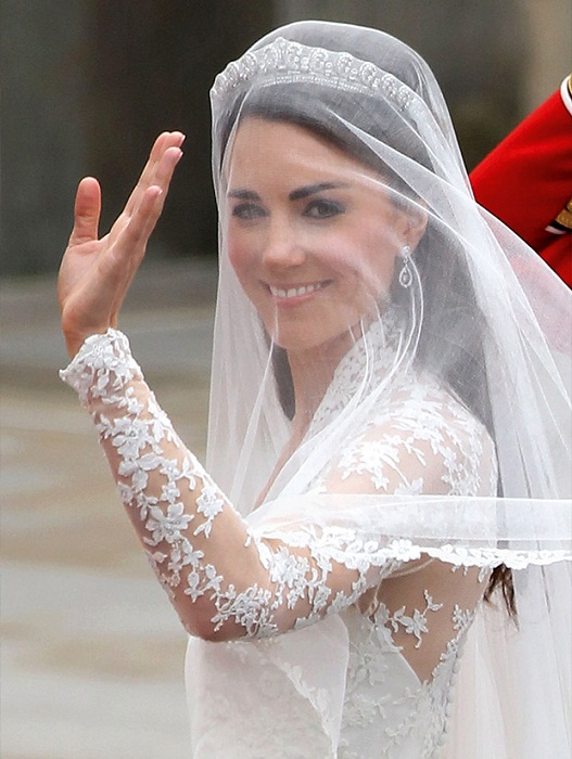 Кэтт Миддлтон в тиаре Halo от Cartier Кэтт Миддлтон в тиаре Halo от Cartier