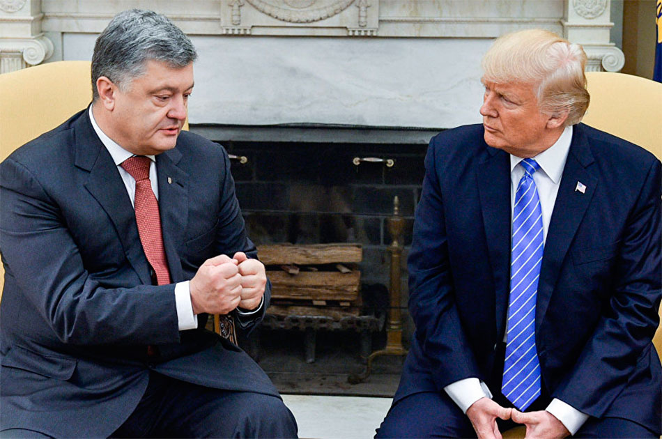 Порошенко опять подложил свинью Трампу