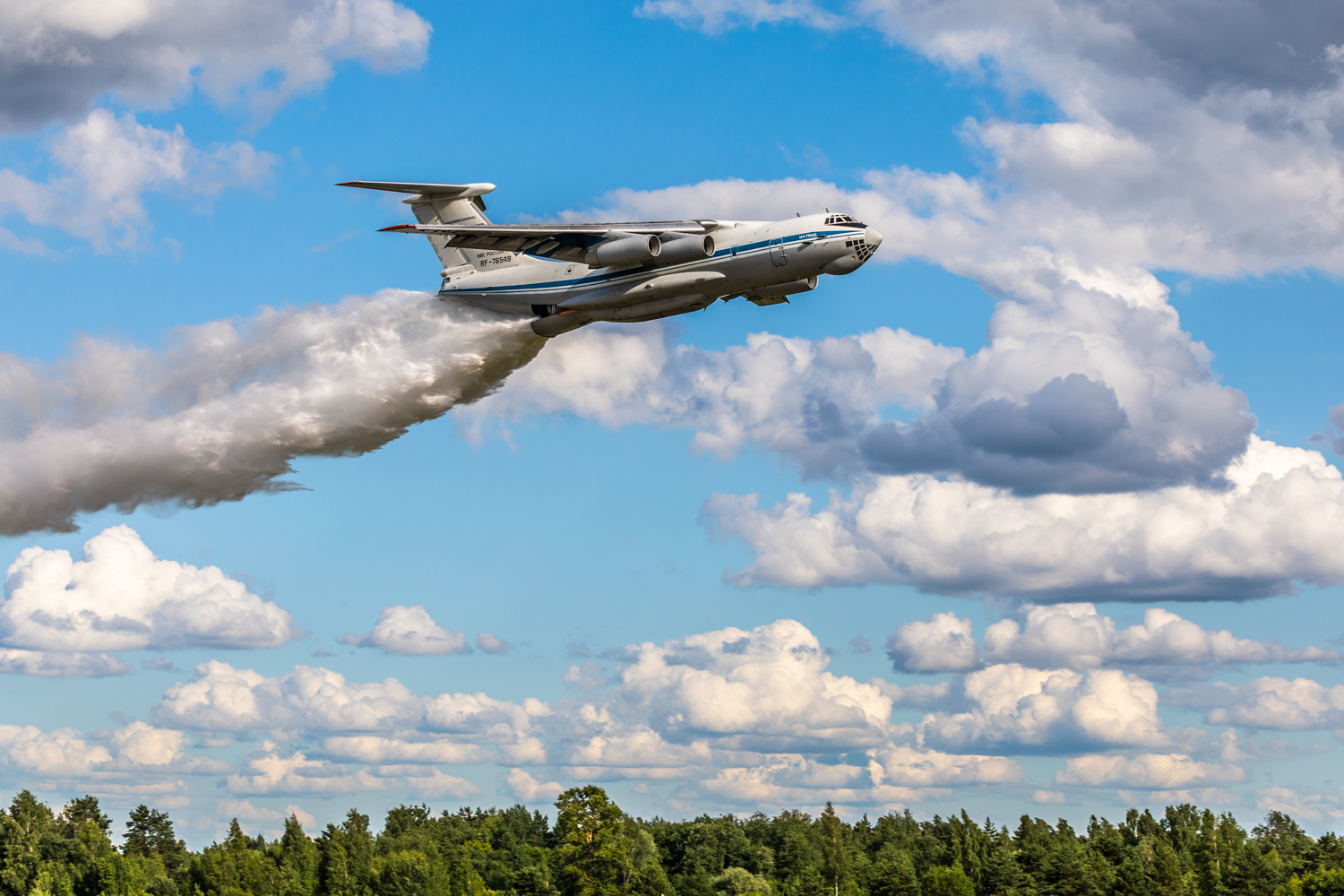 Тверские летчики на Ил-76 потушили условный крупный пожар