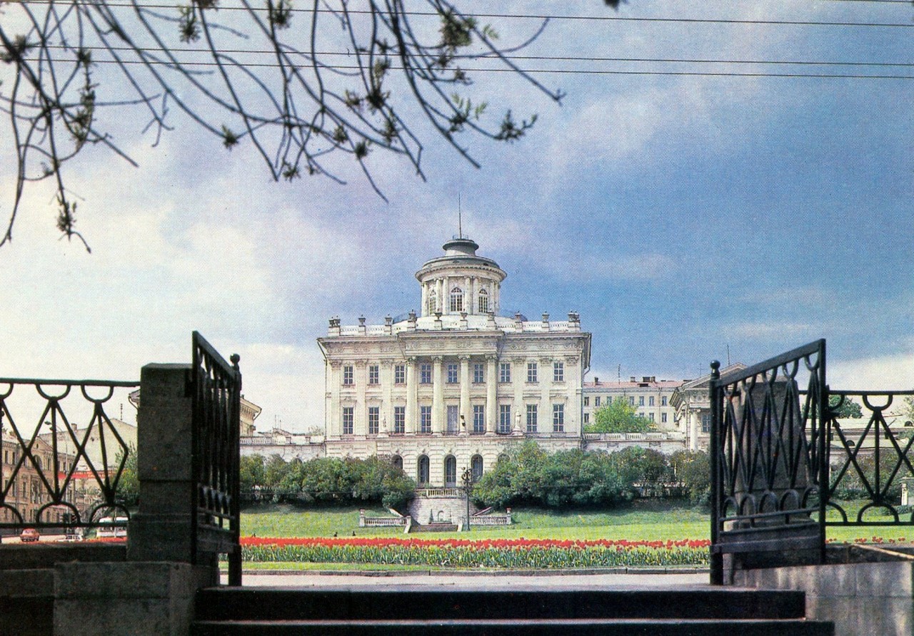 ZAVODFOTO / История городов России в фотографиях: Москва в 1985 году ZAVODFOTO / История городов России в фотографиях: Москва в 1985 году
