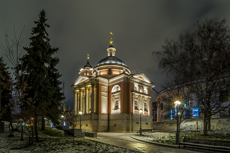 Храм Варвары Великомученицы на Варварке (парк Зарядье) Храм Варвары Великомученицы на Варварке (парк Зарядье)