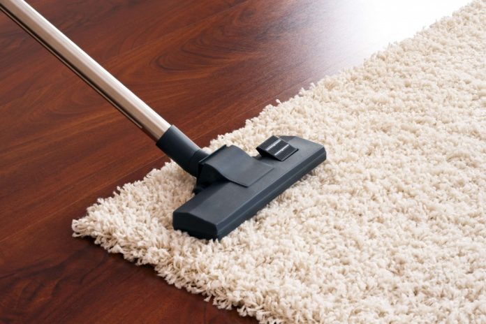 carpet-cleaning-best-1024x683 Настойчивый продавец не принимал никаких отказов.