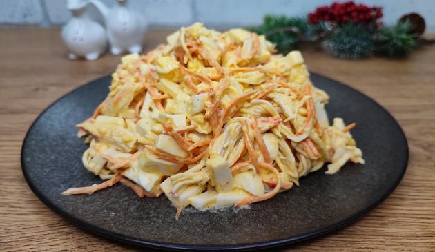 Ароматный крабовый салат «романтик»: очень простой и бюджетный рецепт вкусного салата, подходит и на праздничный стол