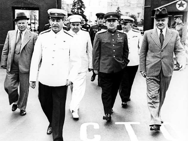 1. О чем же не говорят либералы: «На совести И.В. Сталина нет репрессий!» 2.А вы уверены, что "репрессии" сталинские? 1. О чем же не говорят либералы: «На совести И.В. Сталина нет репрессий!» 2.А вы уверены, что "репрессии" сталинские?