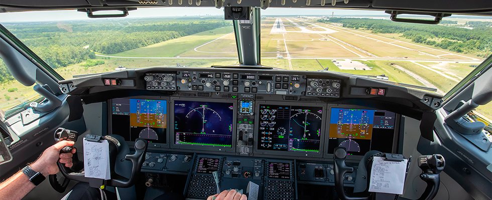 Boeing выработал рекомендации для пилотов после катастрофы Boeing 737MAX-8 в Индонезии Boeing выработал рекомендации для пилотов после катастрофы Boeing 737MAX-8 в Индонезии