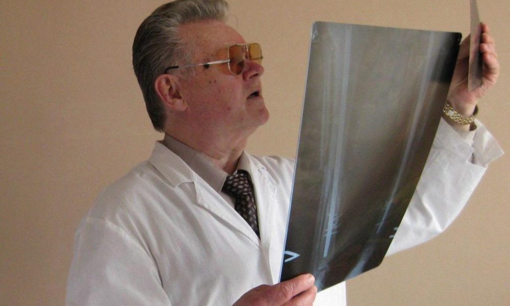 убийство 80-летнего врача-травматолога