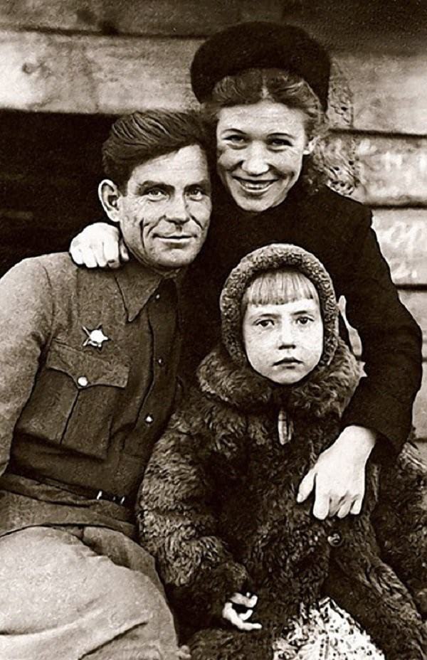 Взгляните на этих известных людей, ведь такими вы их еще не видели... Взгляните на этих известных людей, ведь такими вы их еще не видели...