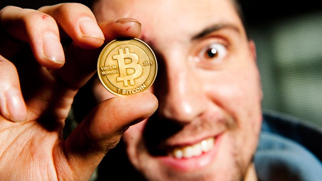 Валютный рынок. Bitcoin покупаем на откатах Валютный рынок. Bitcoin покупаем на откатах