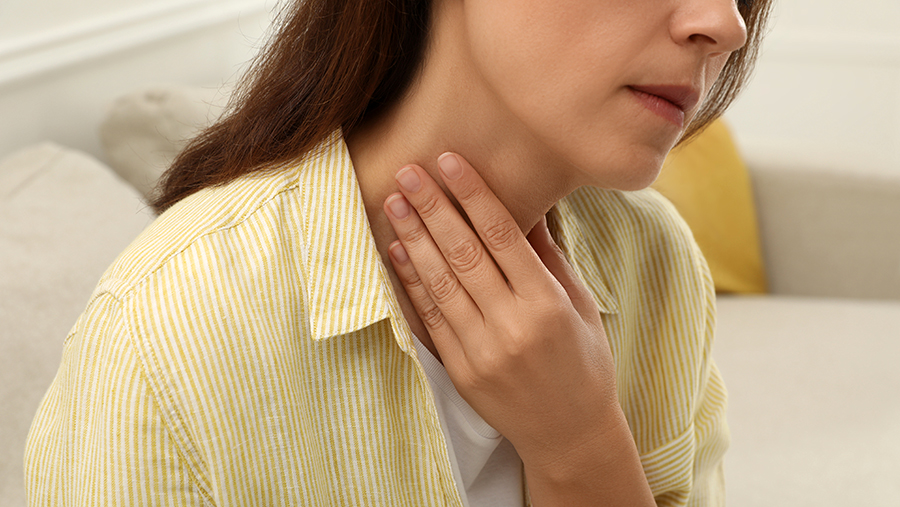 Врач-аллерголог назвала симптомы инфекционного мононуклеоза