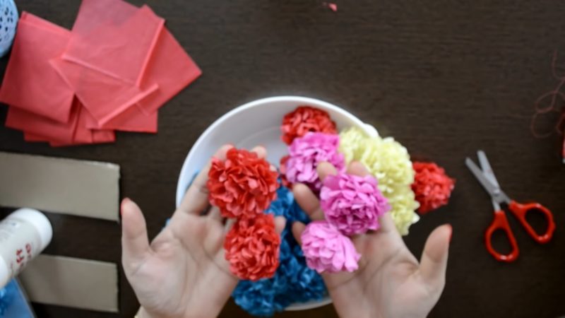 Красивый и стильный декор к любому празднику из картона, бумаги и клея ПВА